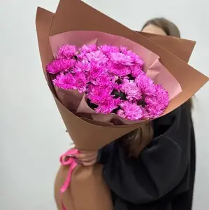 Букет из розовых хризантем
